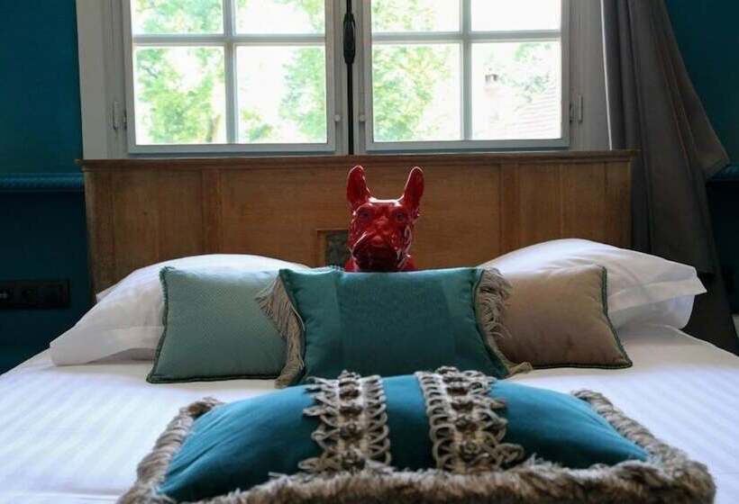 Отель Hôtel Les Biches