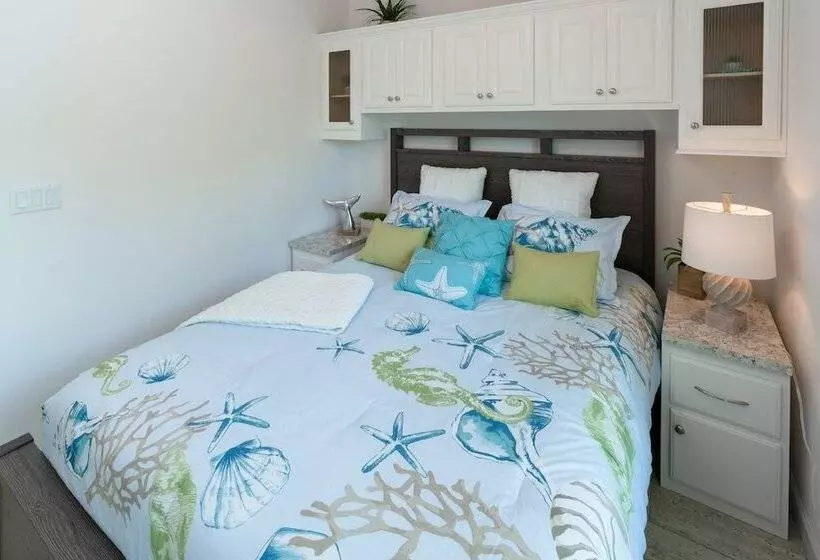 Hotelli Sun Retreats Daytona Beach