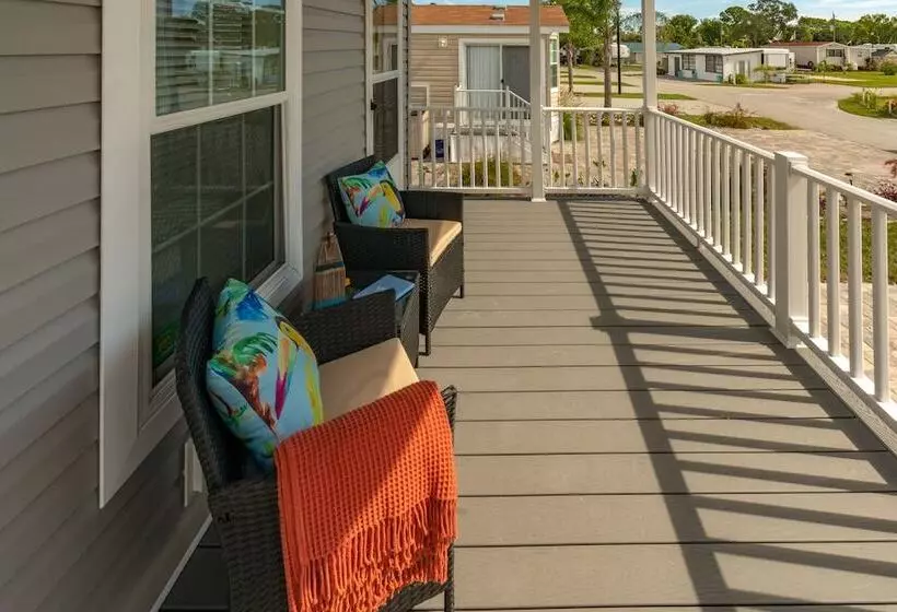 Hotelli Sun Retreats Daytona Beach