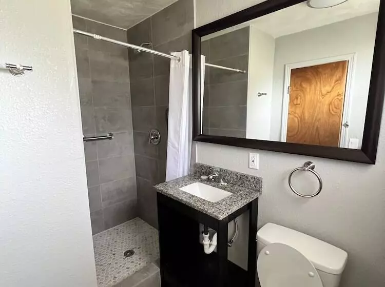 Motelli Oak Tree Inn