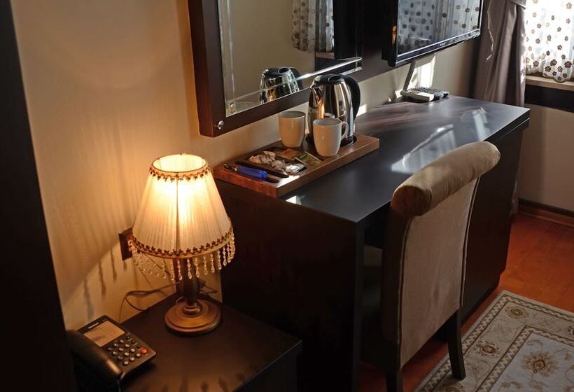 Otel Tahir Aga Konagi