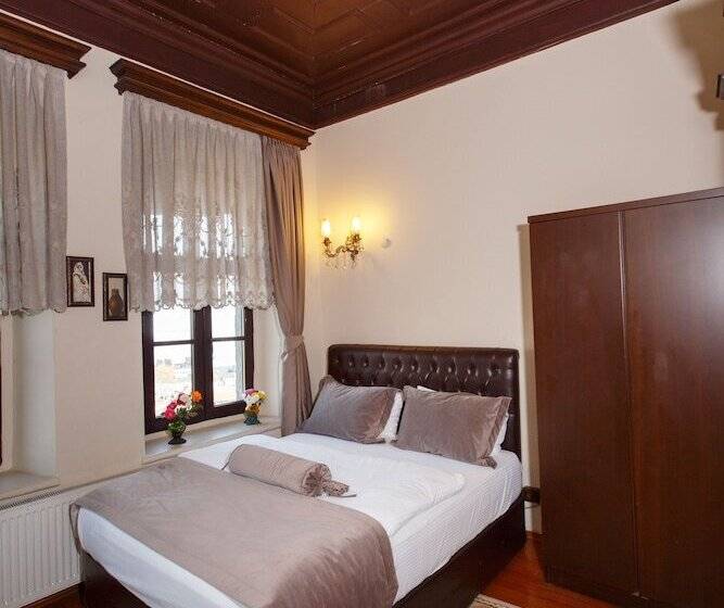 Otel Tahir Aga Konagi