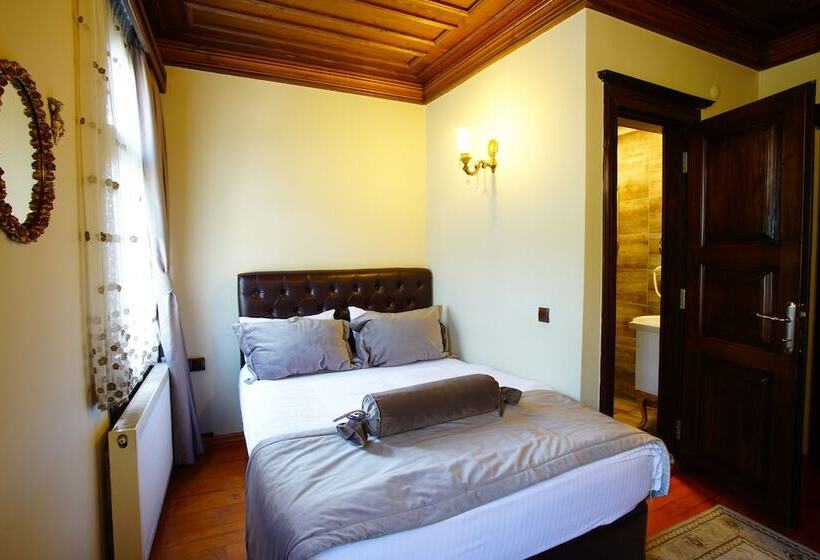 Otel Tahir Aga Konagi