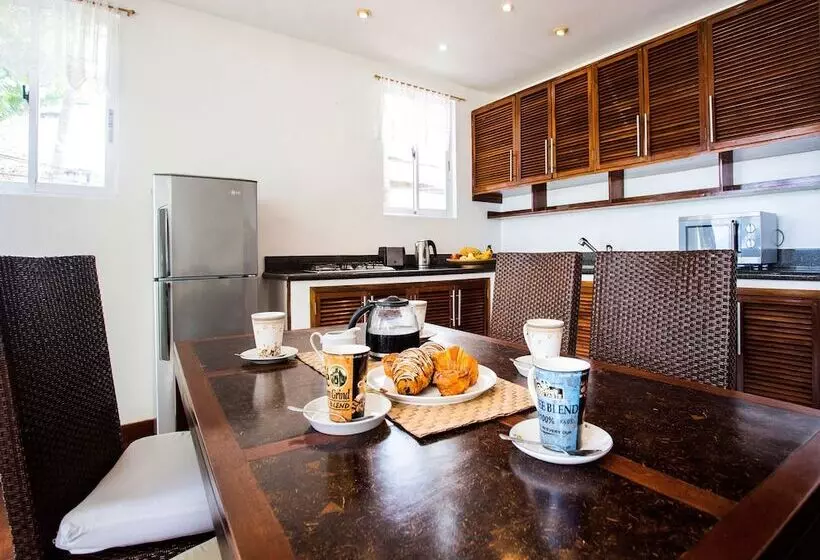 پانسیون Mabuhay Beach House