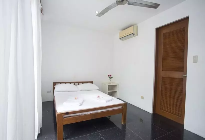 پانسیون Mabuhay Beach House