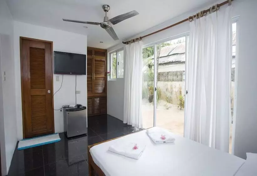 پانسیون Mabuhay Beach House