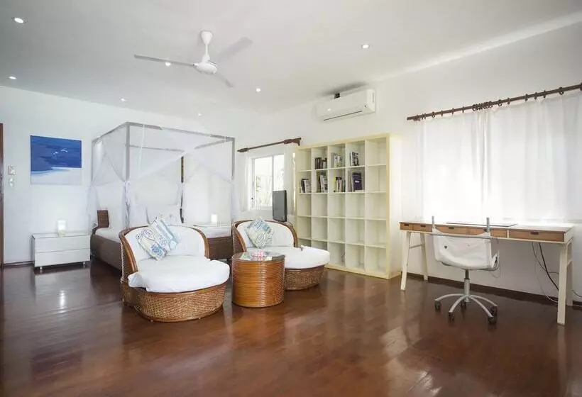 پانسیون Mabuhay Beach House