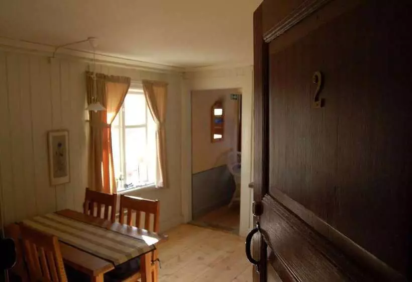 ペンション Mallboden Café & Vandrarhem