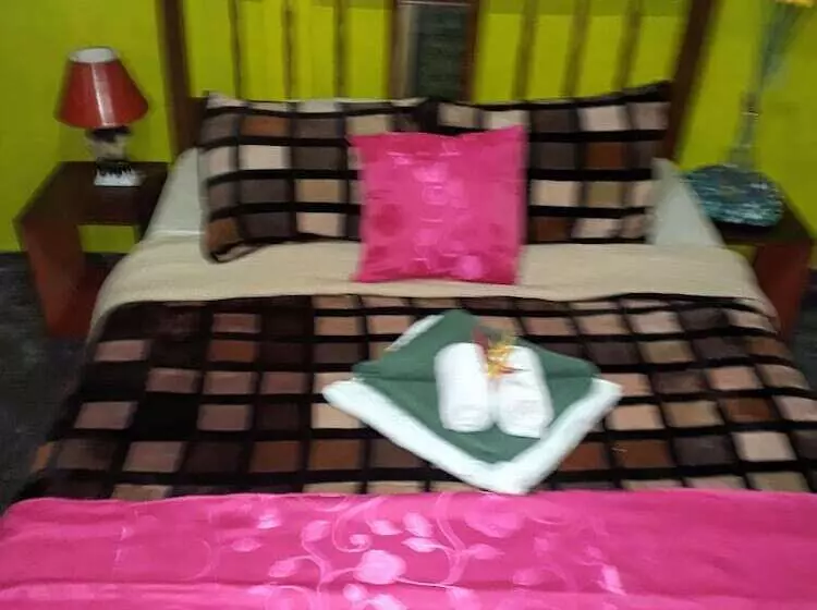 پانسیون Sunset Inn Valle Del Volcan