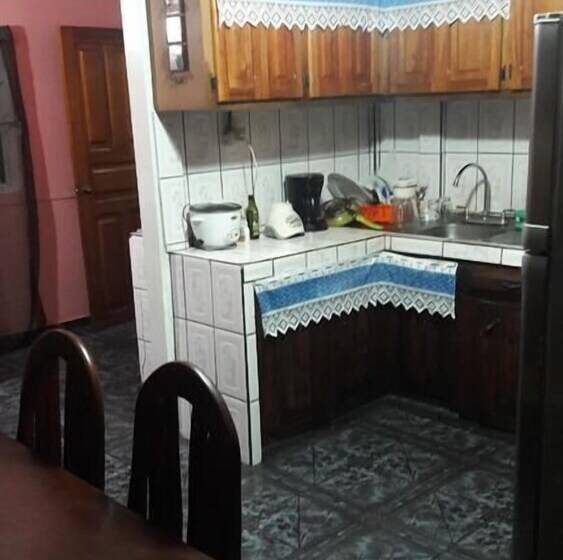 Pension Sunset Inn Valle Del Volcan