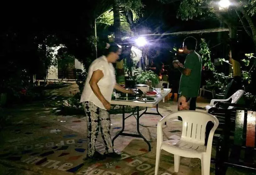 Posada Come So In The Bush