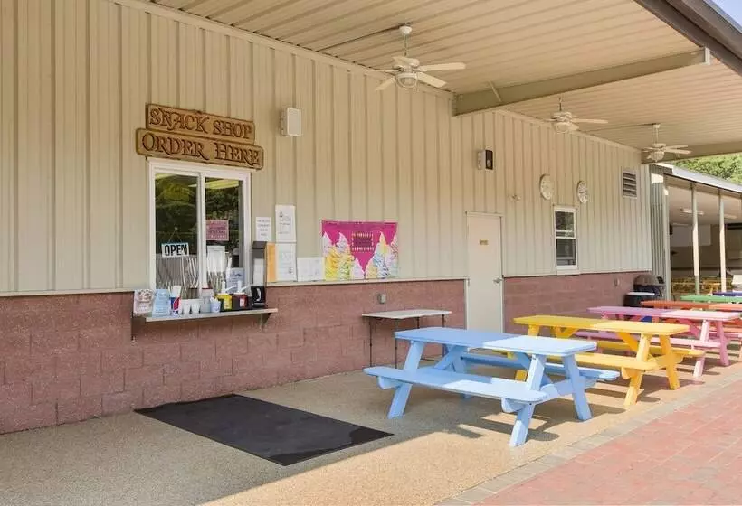 Sun Retreats Seashore