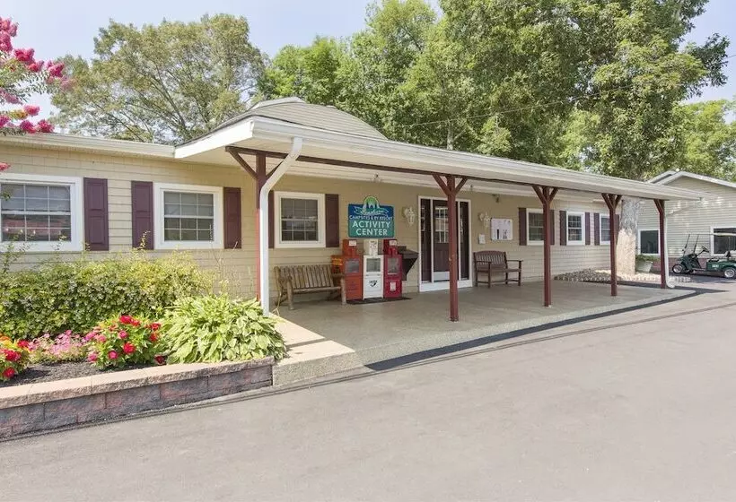 Sun Retreats Seashore