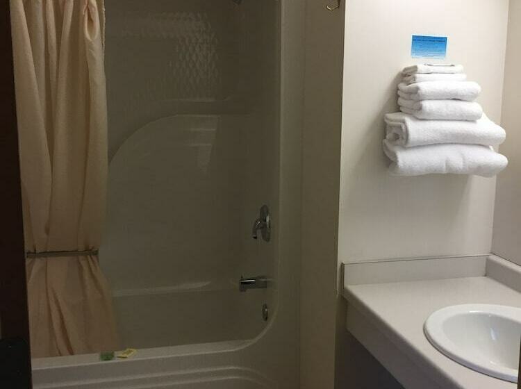 Отель Lakeside Motor Inn