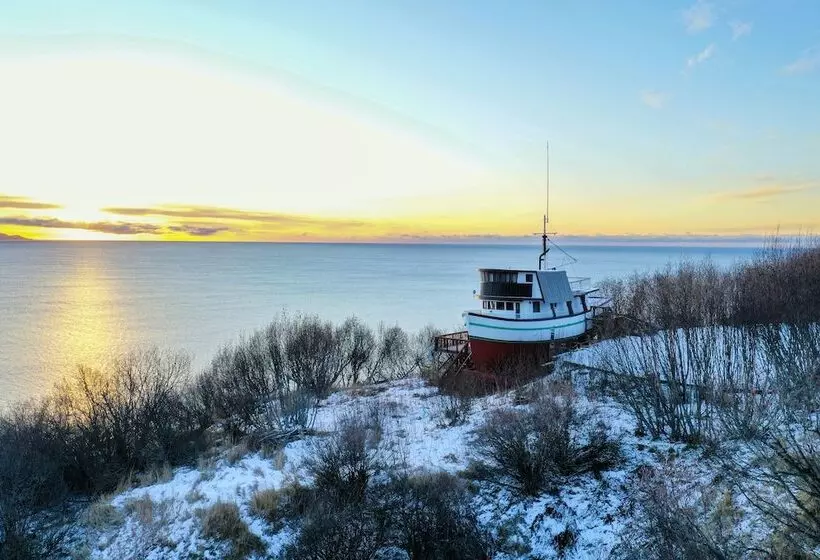Alaska Adventure Cabins
