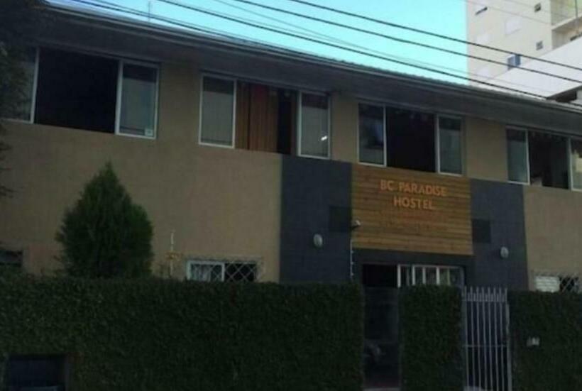 Bc Paradise Hostel & Suítes