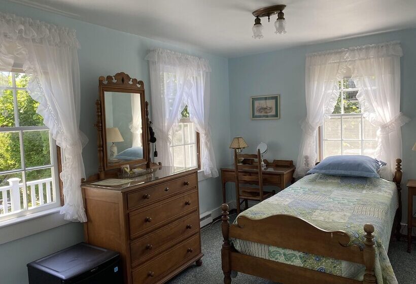 تختخواب و صبحانه The Barnacle Inn