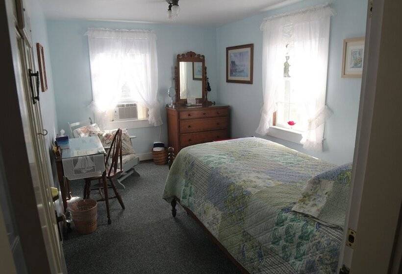 تختخواب و صبحانه The Barnacle Inn