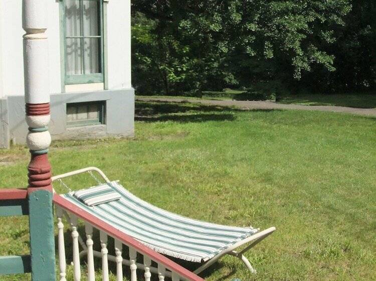 مبيت وإفطار The Glenmary Inn