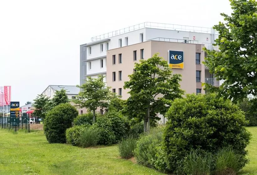 ホテル Ace Hôtel Caen Nord Mémorial