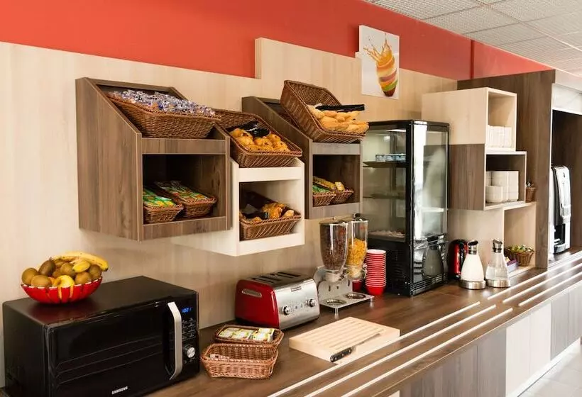 ホテル Ace Hôtel Caen Nord Mémorial