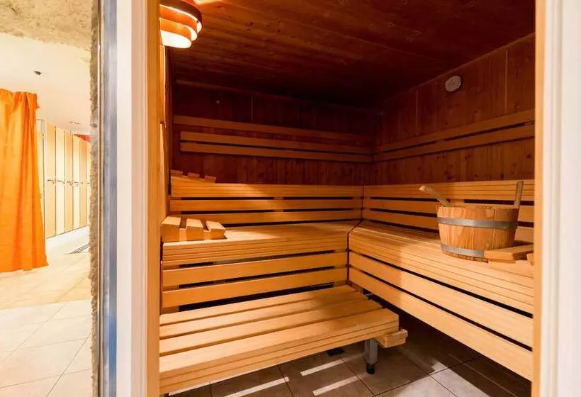 Hotelli Etoile & Alpenperle Residences