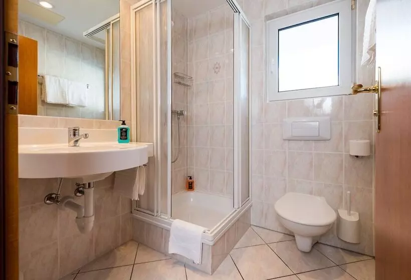 Hotelli Etoile & Alpenperle Residences