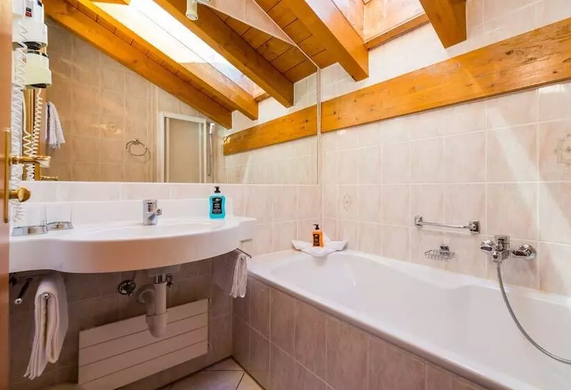 Hotelli Etoile & Alpenperle Residences