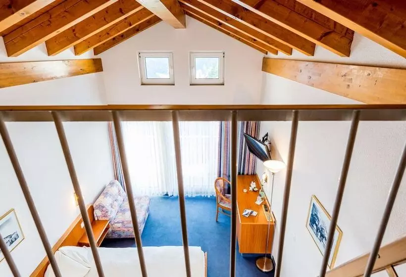 Hotelli Etoile & Alpenperle Residences