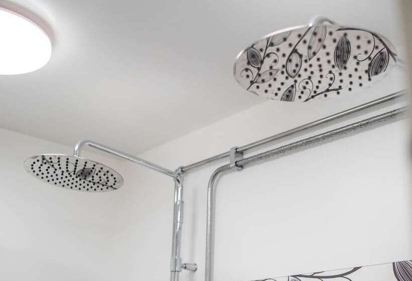 ホテル Björkbackens Stugby Campground