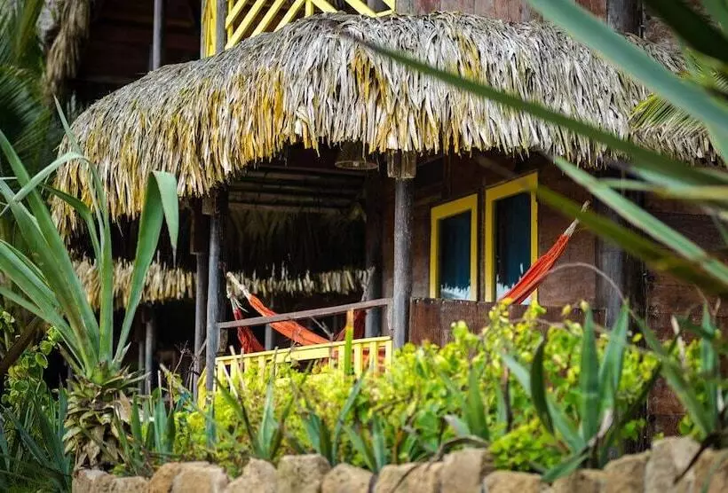 هتل Cuna Luna Hosteria