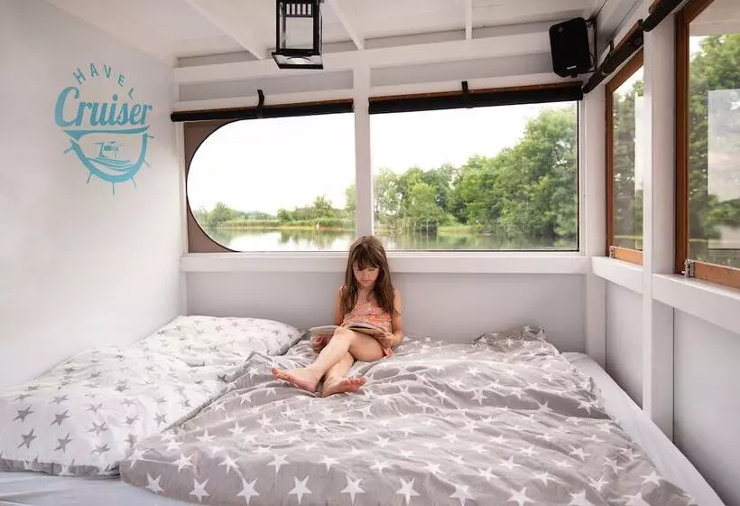 هتل Havel Cruiser   Hausboot Flöße Mit Stil