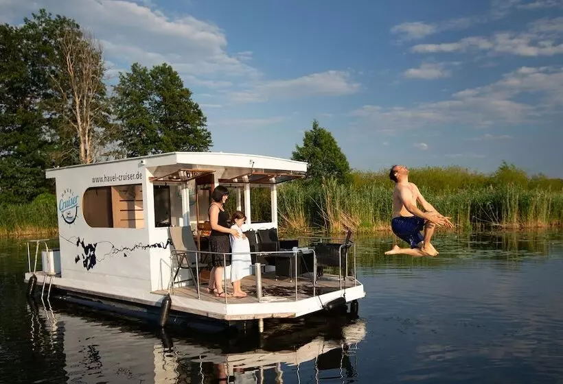 هتل Havel Cruiser   Hausboot Flöße Mit Stil