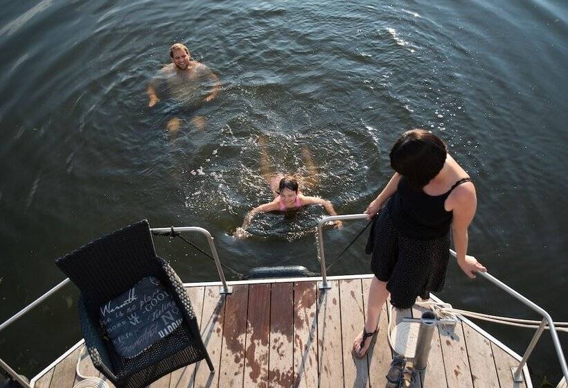 هتل Havel Cruiser Hausboot Flöße Mit Stil