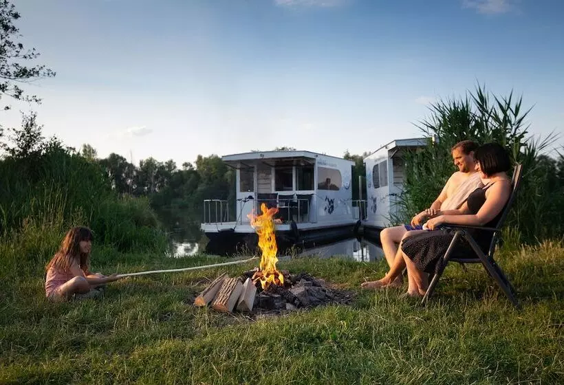 هتل Havel Cruiser   Hausboot Flöße Mit Stil