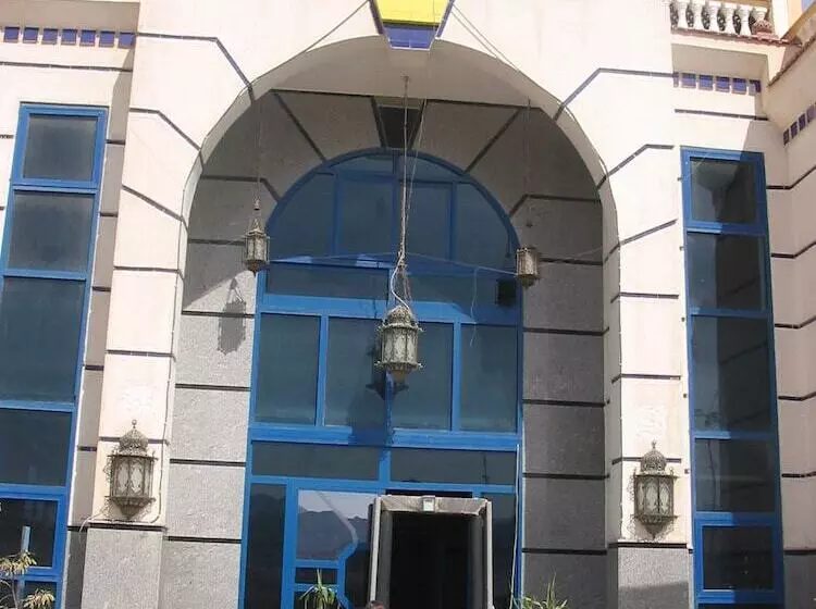 هتل La Reine