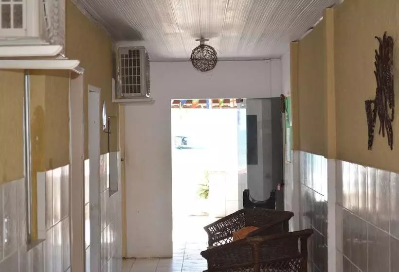 ホテル Pousada Txai