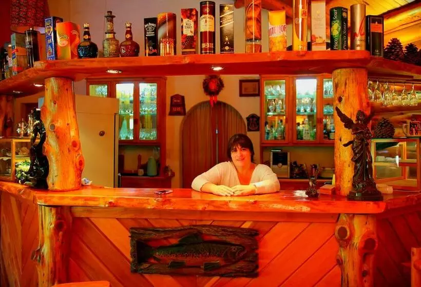 Hotelli Rio Dorado Lodge