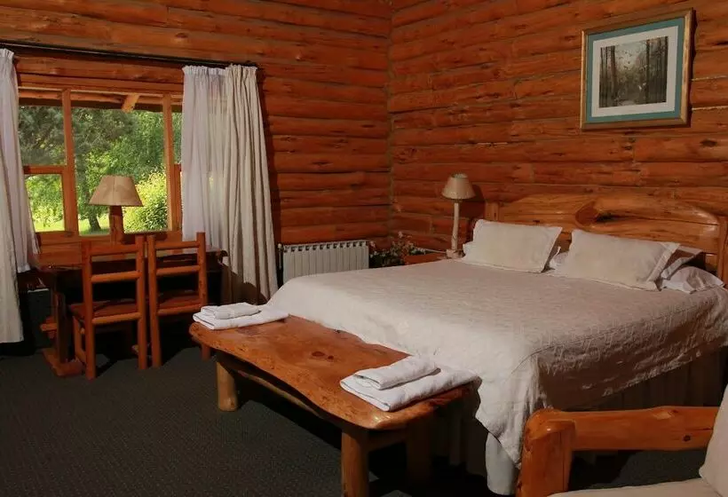 Hotelli Rio Dorado Lodge