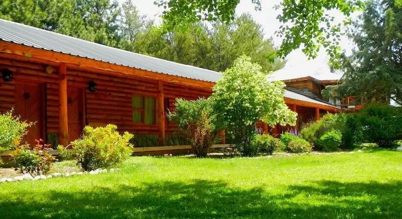 Hotelli Rio Dorado Lodge