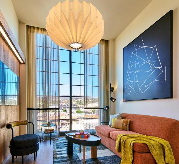 Отель Hollywood Volume, A Tribute Portfolio