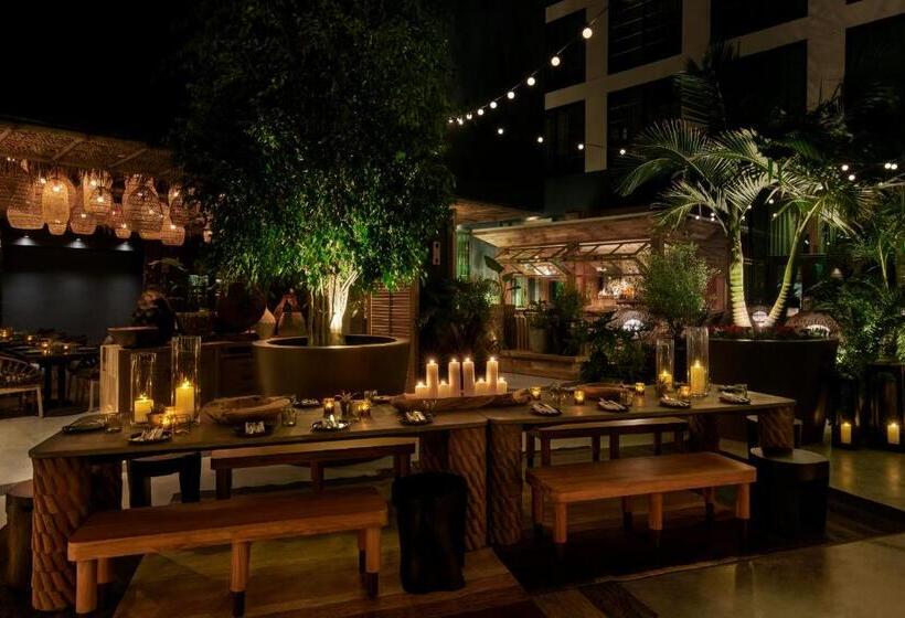 Отель Hollywood Volume, A Tribute Portfolio