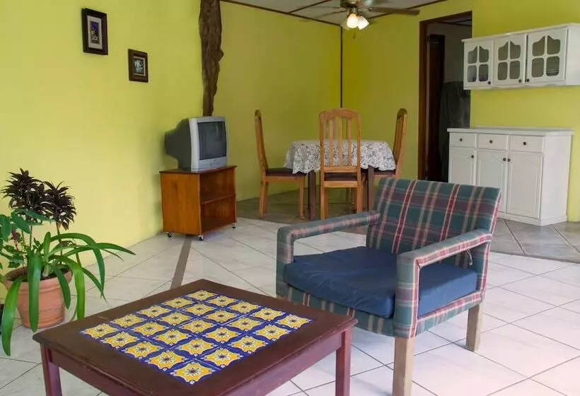 Hotelli Valley View Lodge   Finca Huetares