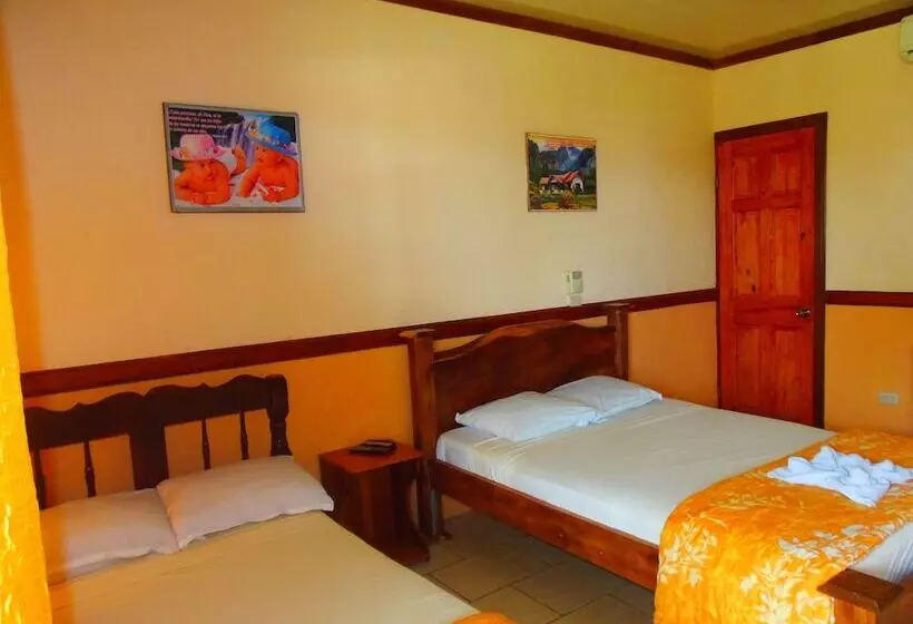 La Carreta   Hostel