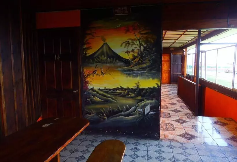 La Carreta   Hostel