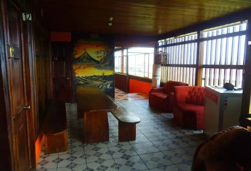 La Carreta   Hostel