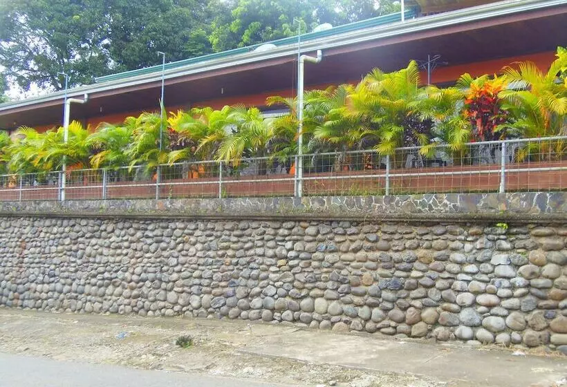 La Carreta   Hostel