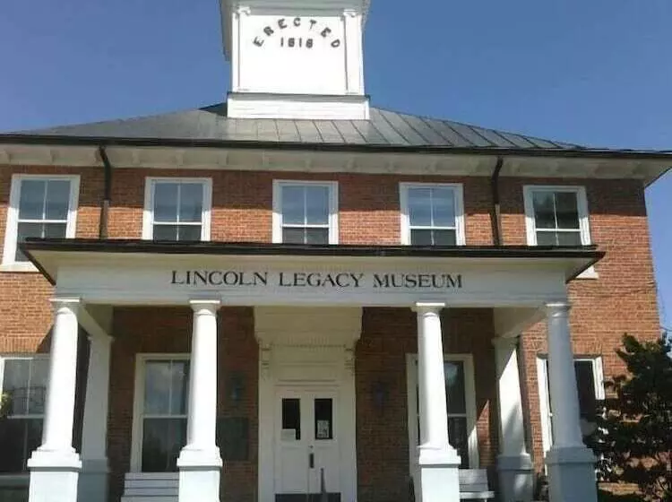 Maple Hill Manor Bed & Breakfast