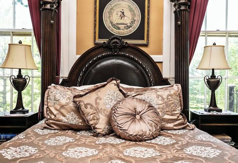 Maple Hill Manor Bed & Breakfast