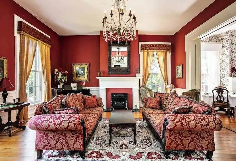 Maple Hill Manor Bed & Breakfast